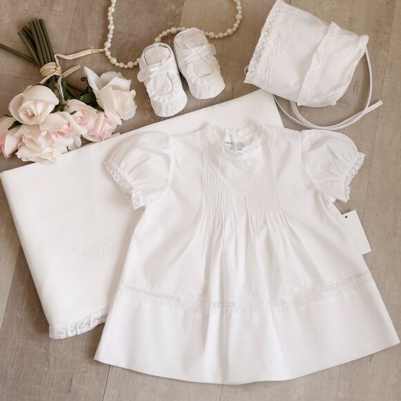 White Heirloom Receiving Blanket Embroidery Lace Inlay Feltman Brother NWT - Picture 3 of 7